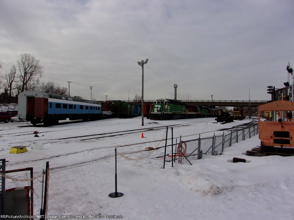 MNTX 325, 454, 559, 6234 + Equipment in the Snow